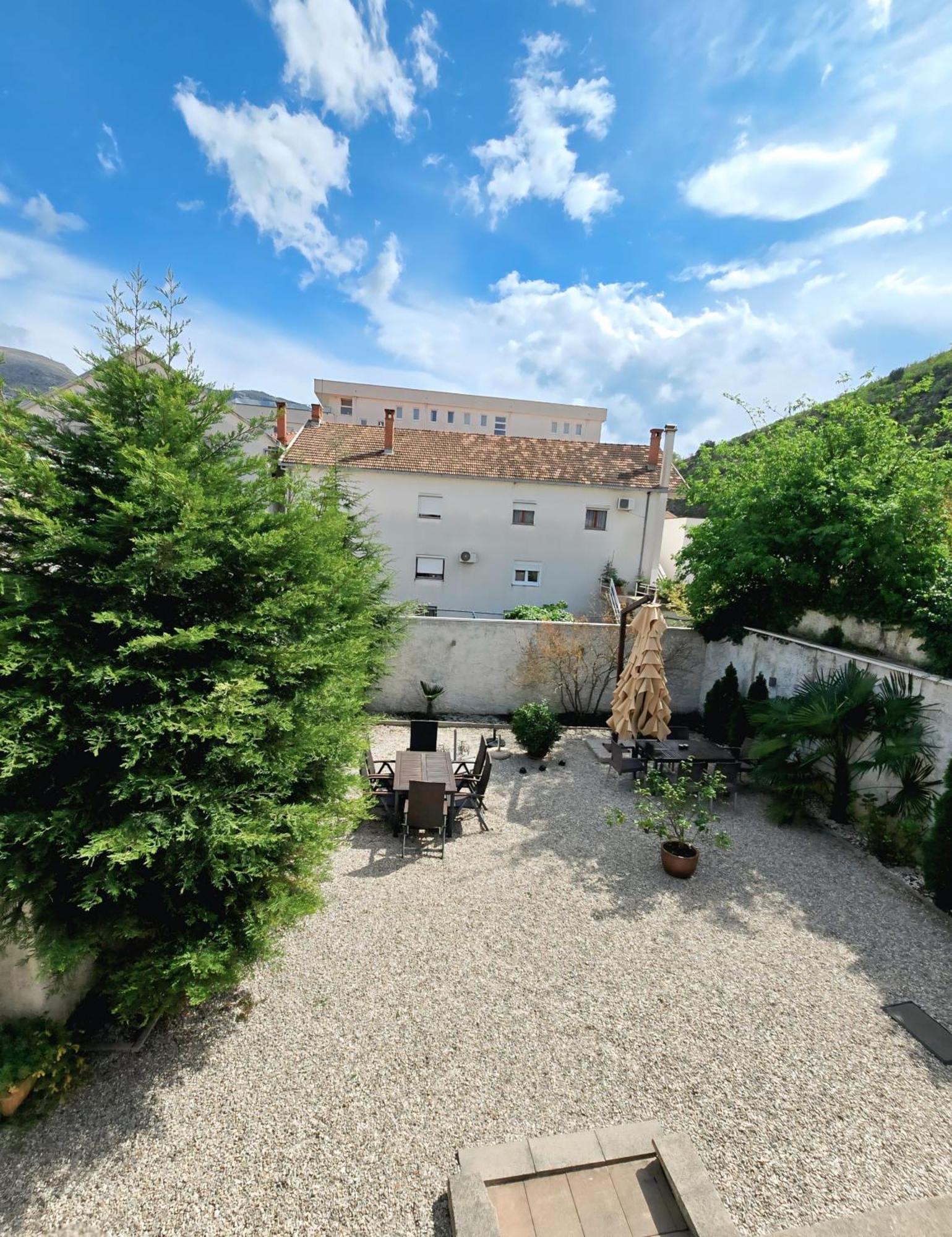 City Center Apartments Mostar Buitenkant foto