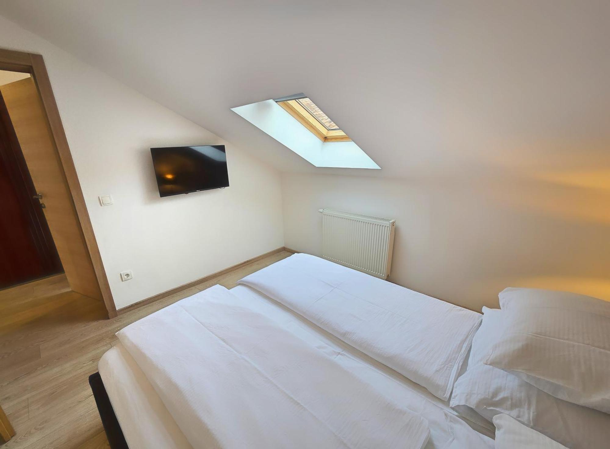 City Center Apartments Mostar Buitenkant foto